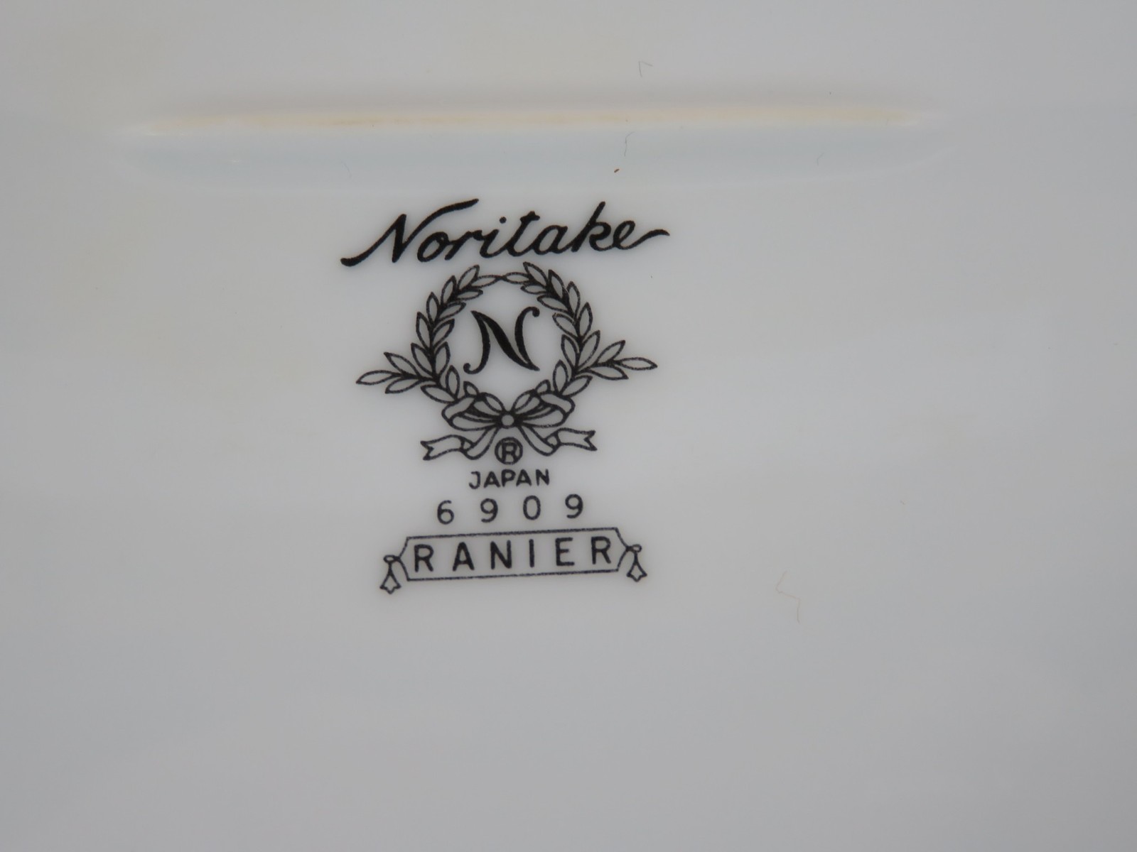 Noritake Ranier 6909 Oval Serving Platter 11 3/4 X 8 3/4 inches White Floral