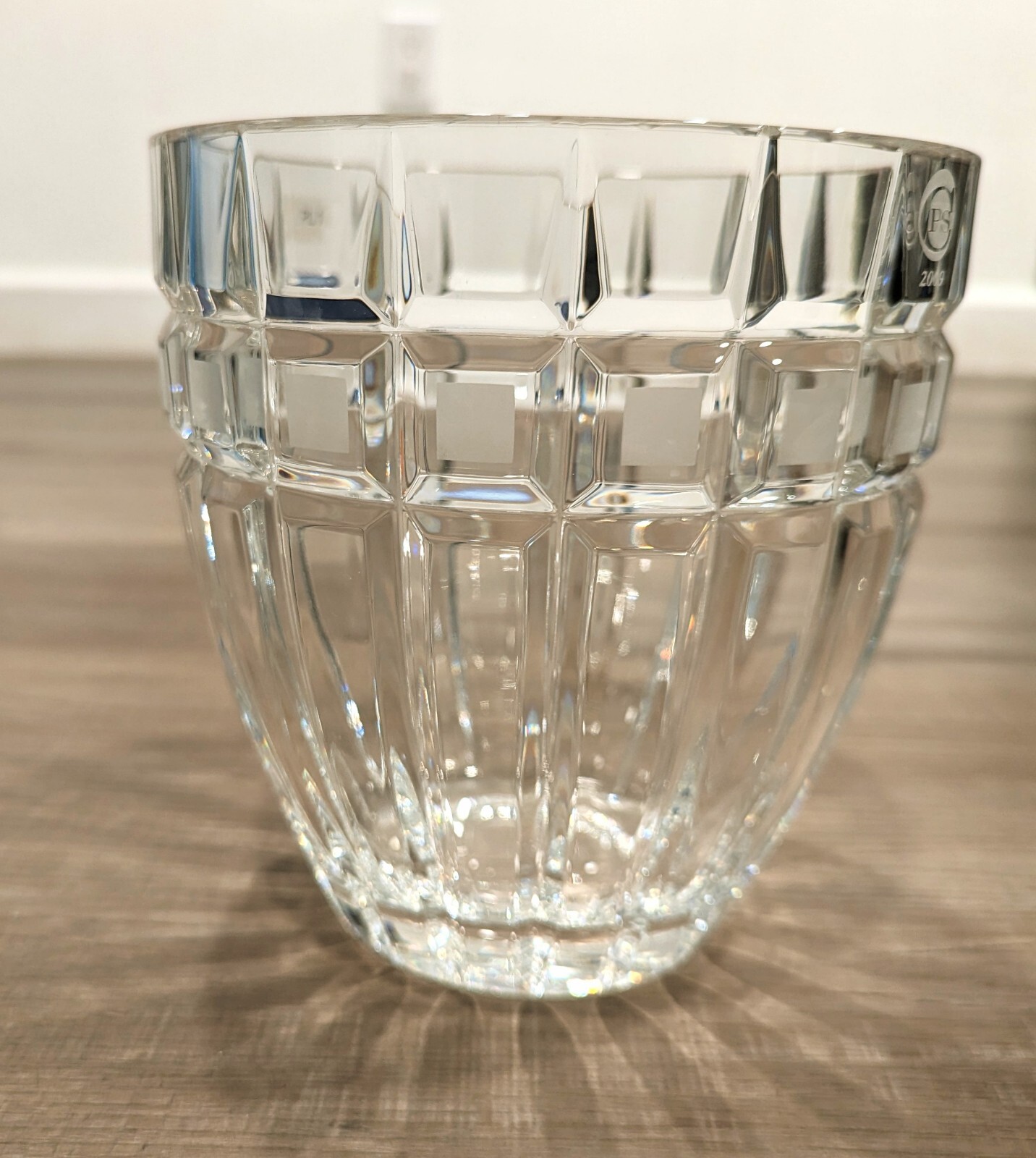 Marquis By Waterford Hand Cut Craystal Quadrata Raise Frosted Square 6 5/8″ Vase