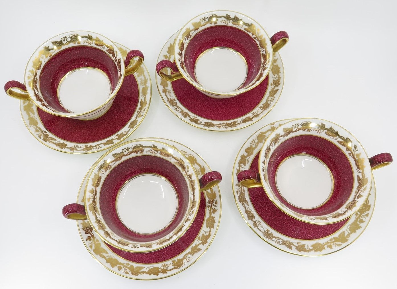 Wedgwood Whitehall Powder Ruby Red 4 Cream Soup Bowls Double Handle & 4 Saucers