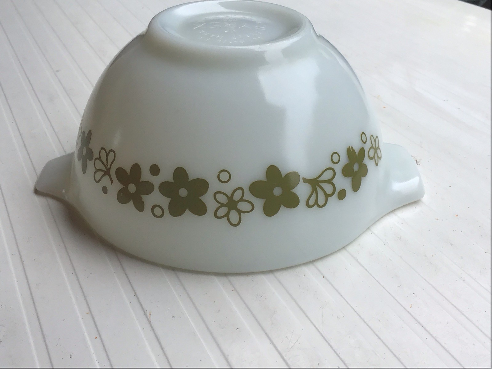 Vintage Pyrex Spring Blossom Green 441 Cinderella Mixing Bowl 1.5 PT Crazy Daisy