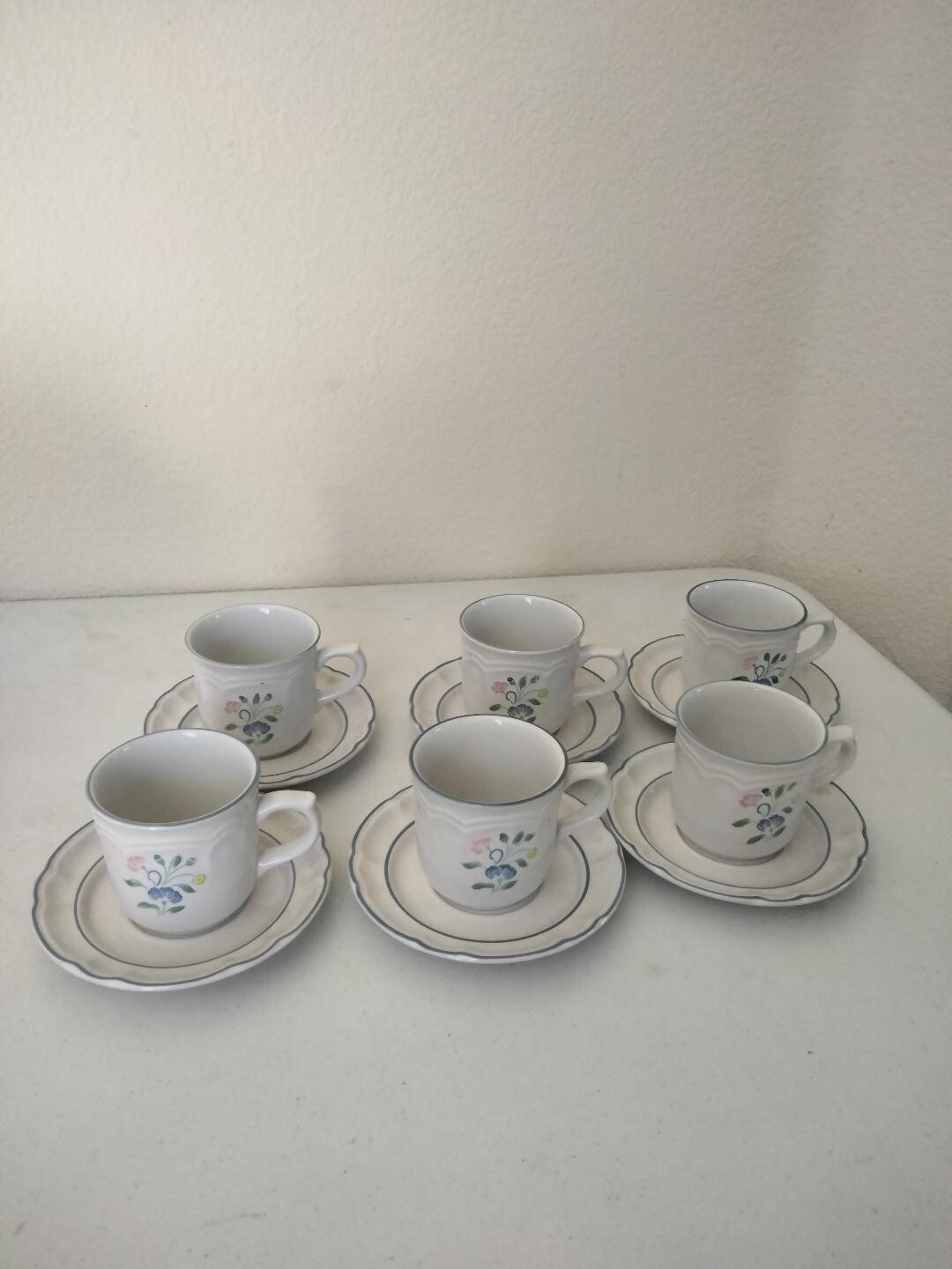 15-piece Hearthside Floral Expressions Floral Center Mexico Dinner Plates/Teacup