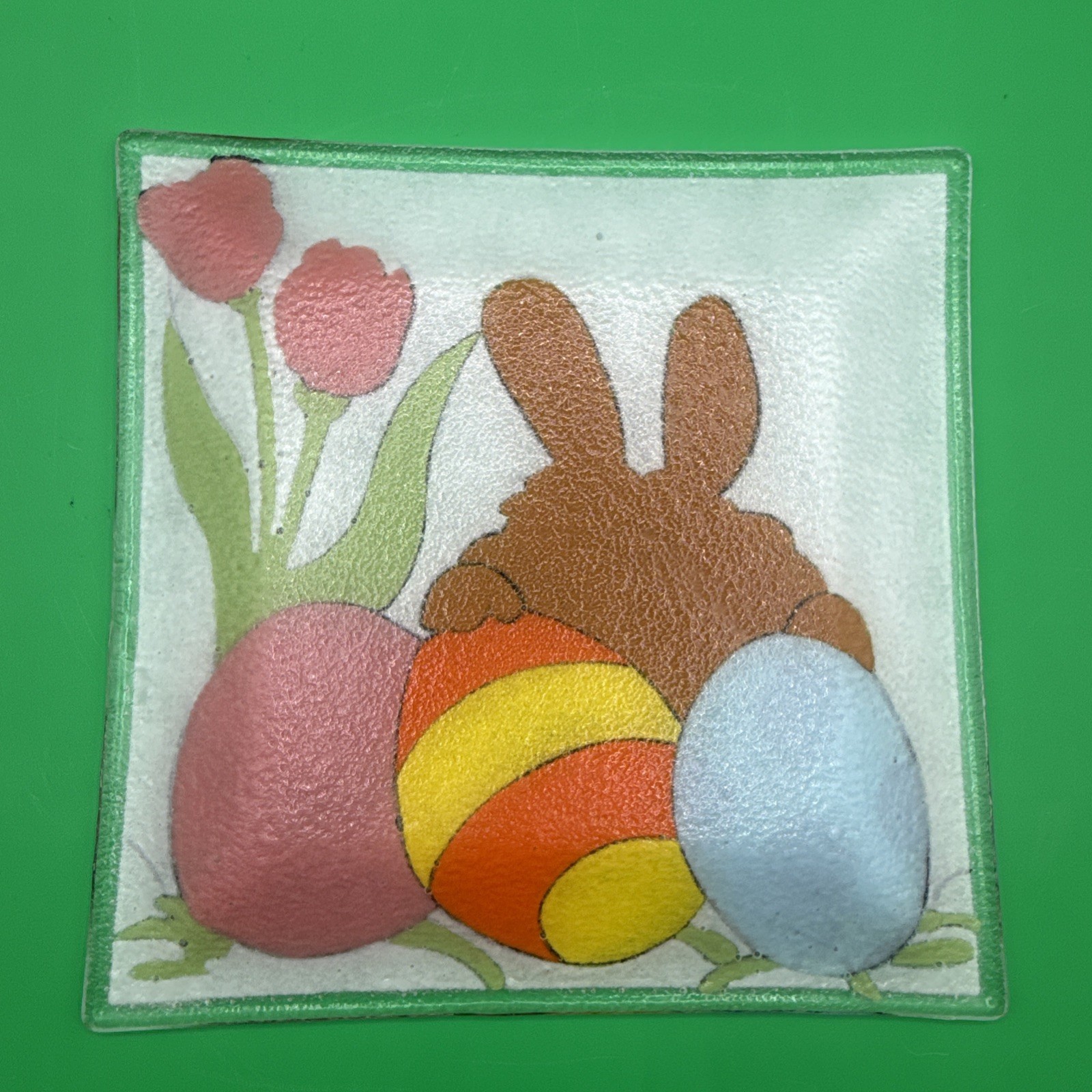 Peggy Karr 10″ Happy Easter Square Plate Fused Art glass signed Cartoon