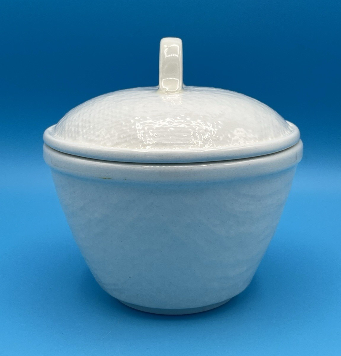 Stangl Pottery Sugar Bowl Burlap White Embossed Texture Ware With Lid Handle 5″H