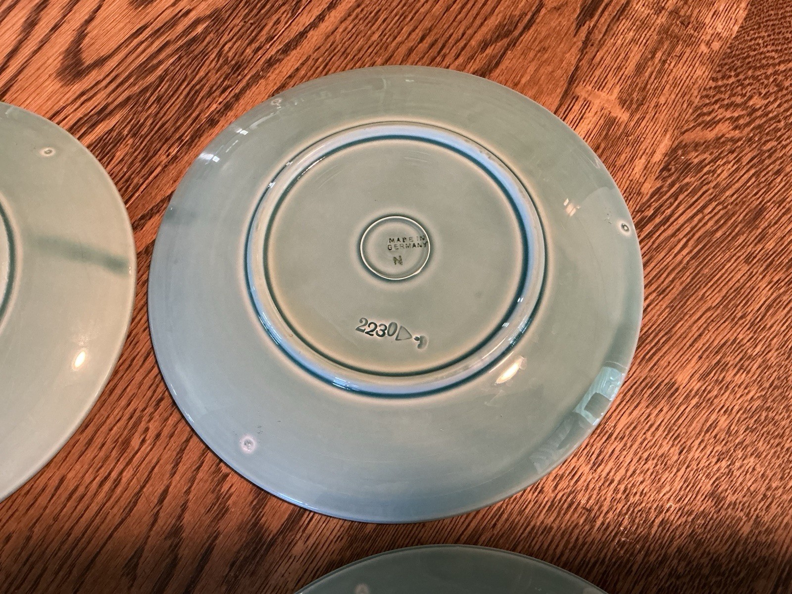 SET Of SIX Majolica Plates Teal Aqua Raspberry Plumb 2230 B Germany Weave 7.75”