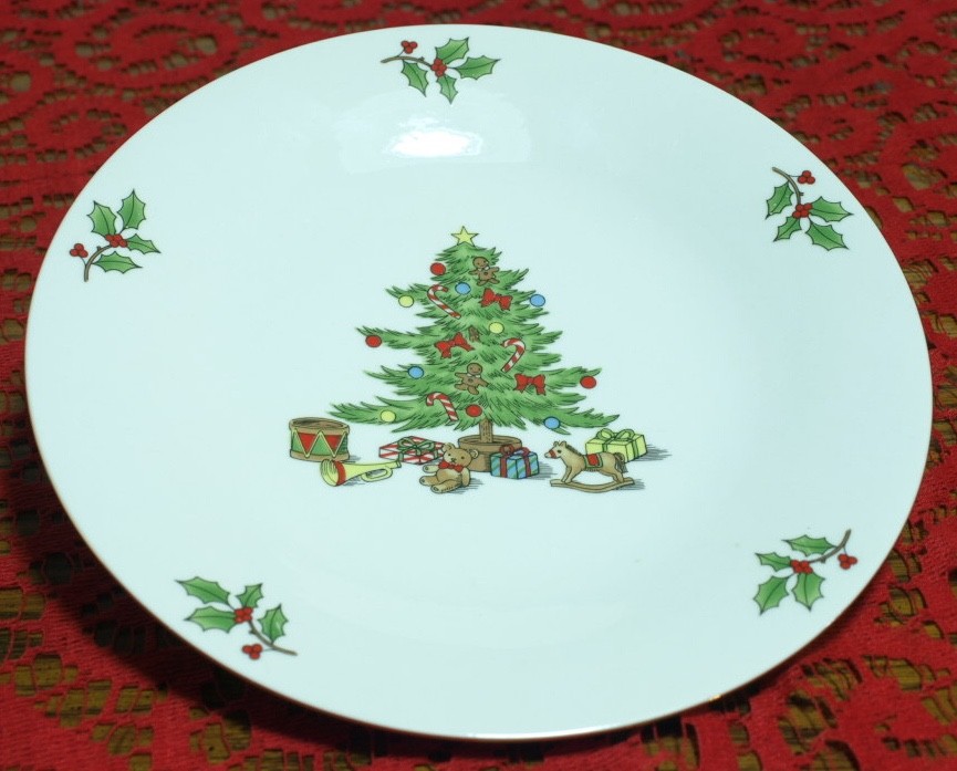 HOLIDAY HOSTESS BY TIENSHAN 26 PIECES 4 PLACE SETTINGS AND 10 EXTRA PIECES “NEW”