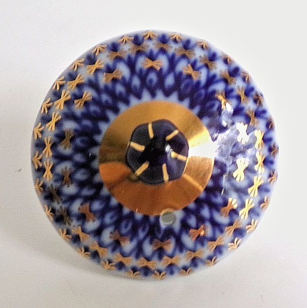VINTAGE LOMONOSOV RUSSIAN IMPERIAL COBALT NET with GOLD PORCELAIN TEAPOT 5 1/4″