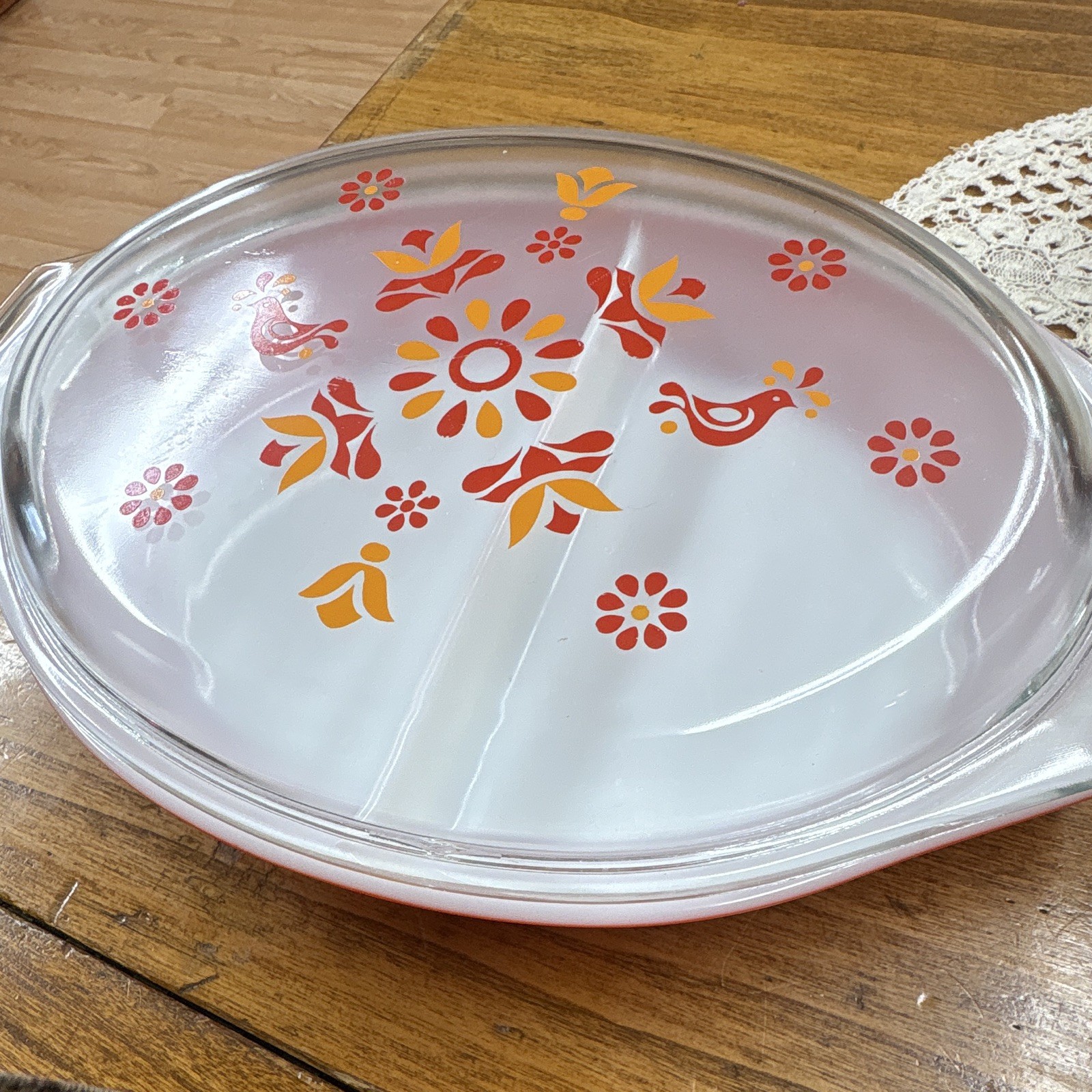 PYREX 1 1/2 Qt Oval Divided Glass Casserole Dish w Lid Handle White Floral