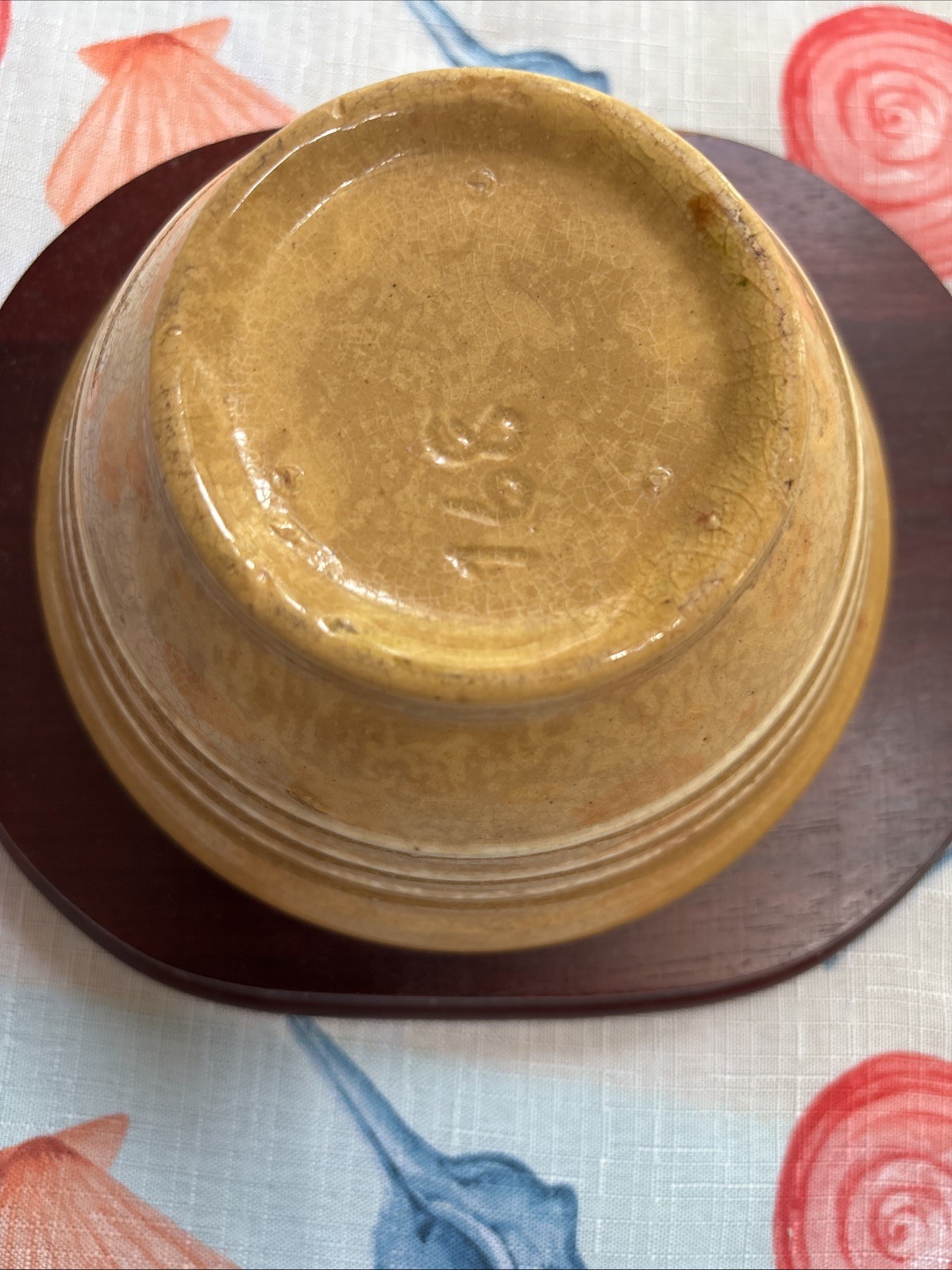 RARE ANTIQUE VINTAGE TINY 5 ¼” McCOY 3 WHITE BAND BOWL YELLOW WARE MINT
