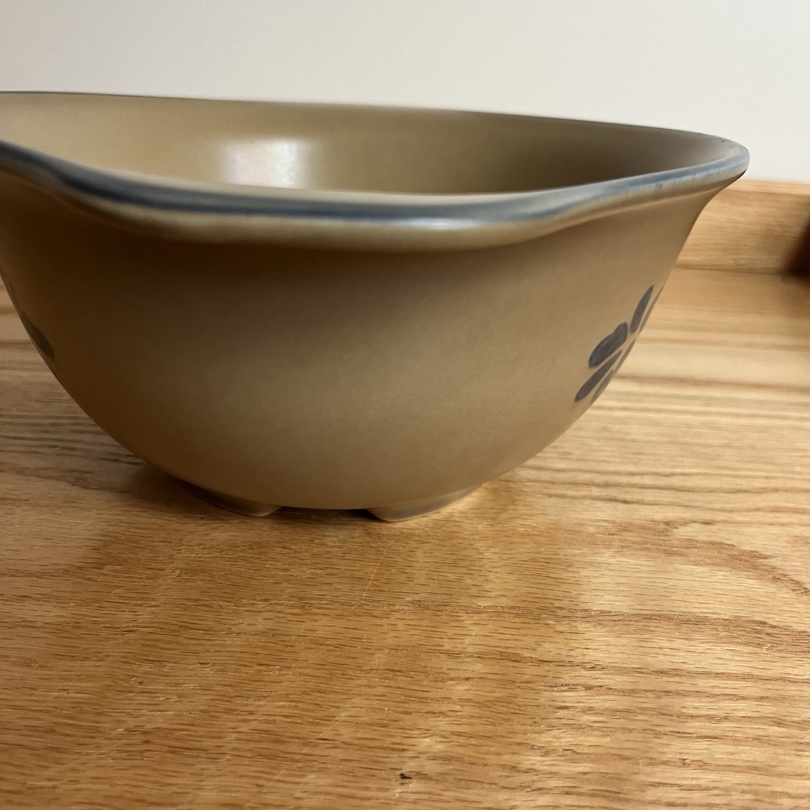Vintage Pfaltzgraff Folk Art Colander Tan Blue Stoneware Country Kitchen Decor
