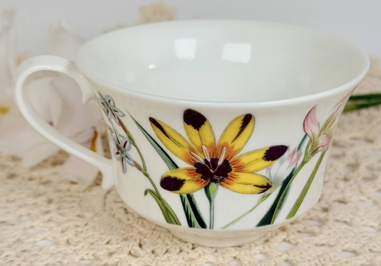 Portmeirion Jane Loudon Ladies Flower Garden Teacup Floral Cottagecore 1994