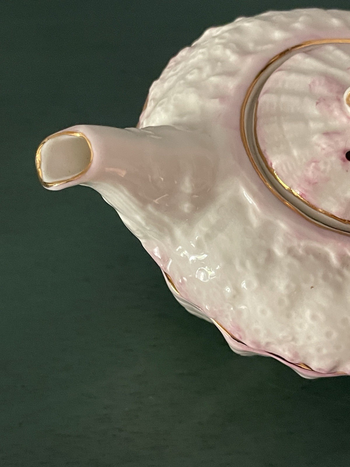 VINTAGE PORCELAIN BELLEEK IRELAND NEPTUNE TEAPOT SEASHELL
