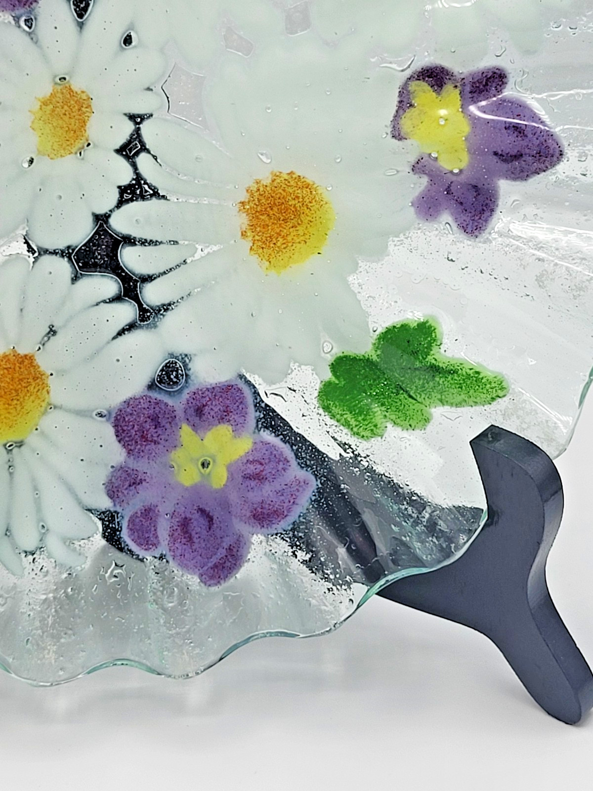 Folio Signed Fused Art Glass Plate Daisy & Pansy 10.25″ Ruffled Edge Hand Made