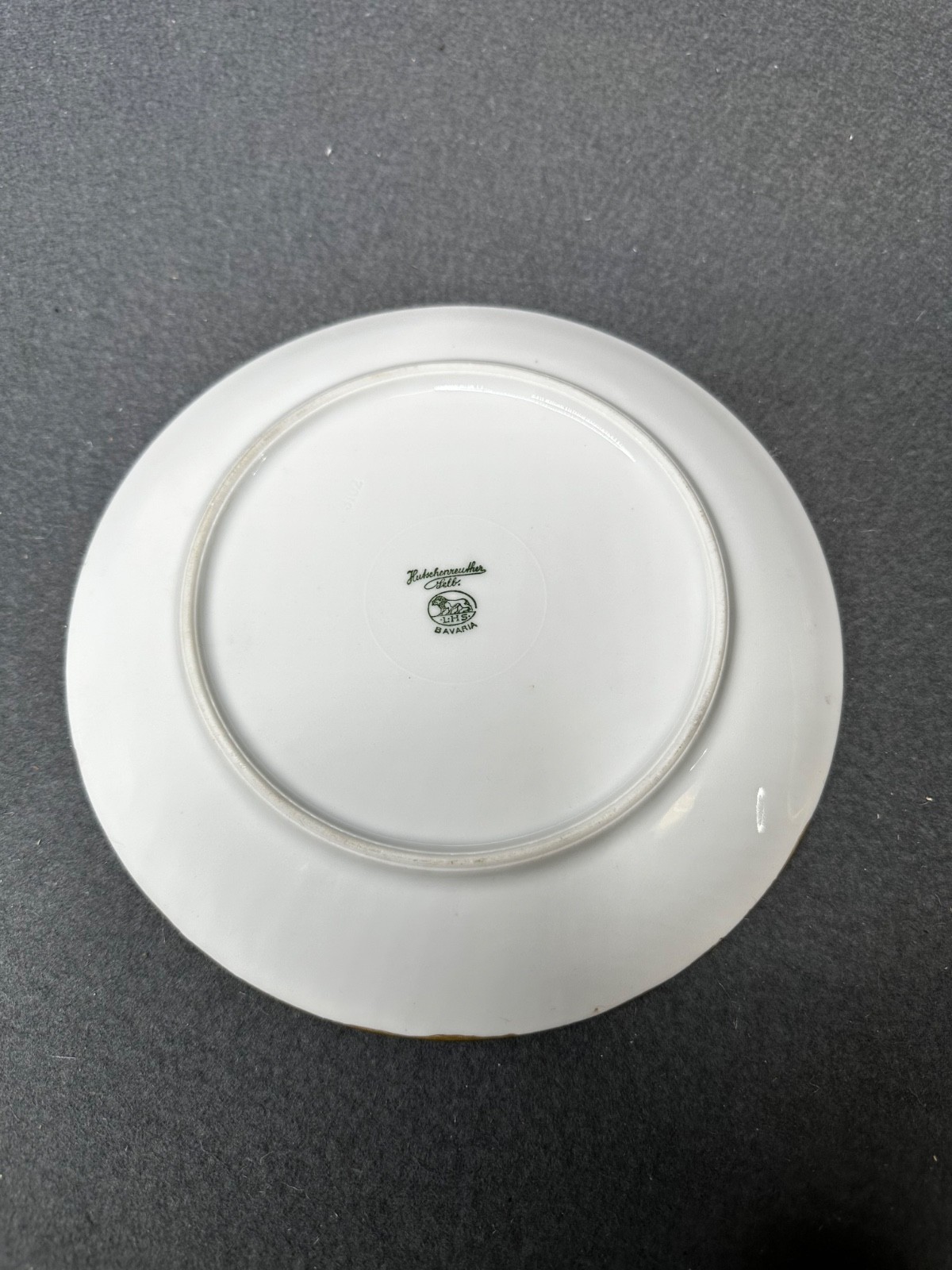 Set of (12) American Hand Painted Yellow Flower 8″ Round Plates