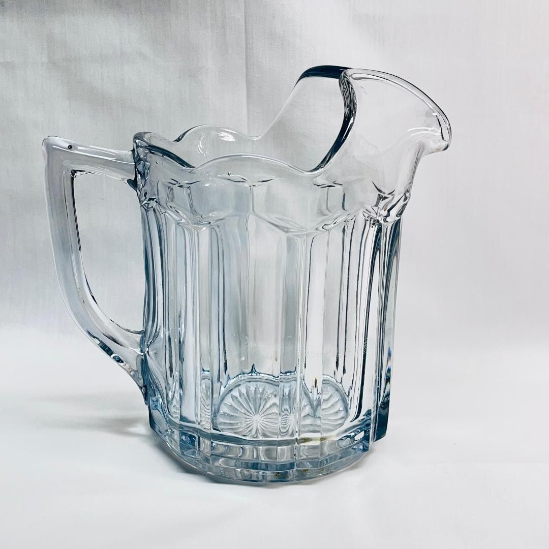 Vintage Elegant Heisey Pitcher Ice Lip Clear Marked 5 in W x 7 in L x 6 1/2 in H