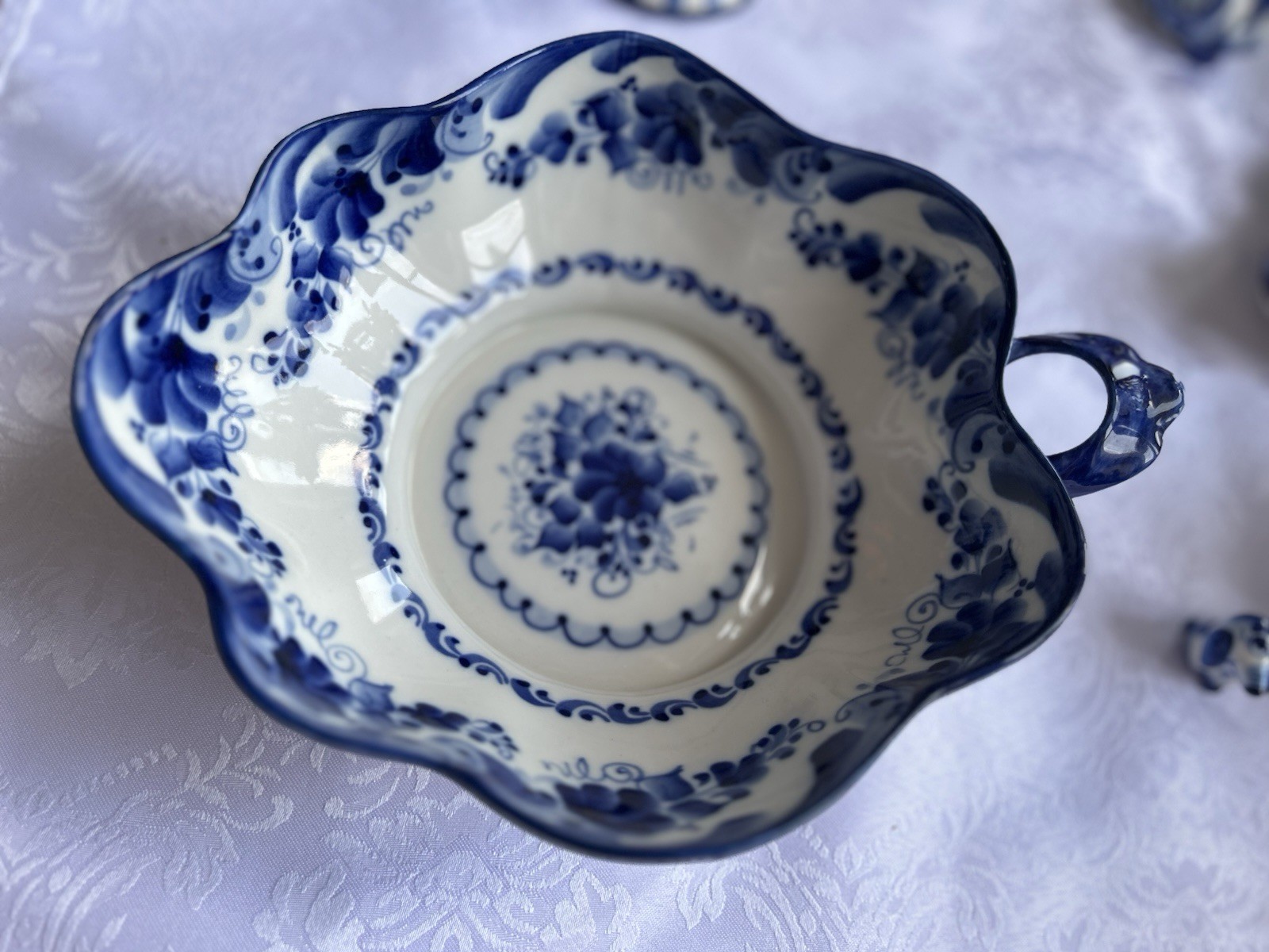 Гжель Blue White Porcelain Scalloped Bowl Hand Painted Floral Russian Art