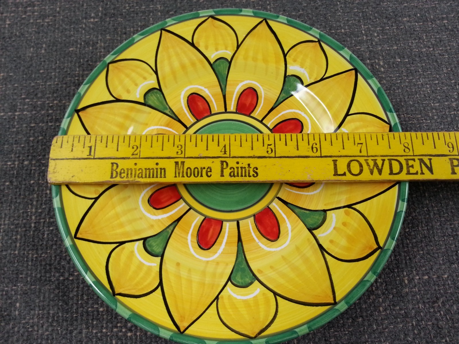 2pc Deruta Hand Painted 8 Inch Plates Made In Italy yellow and green flower