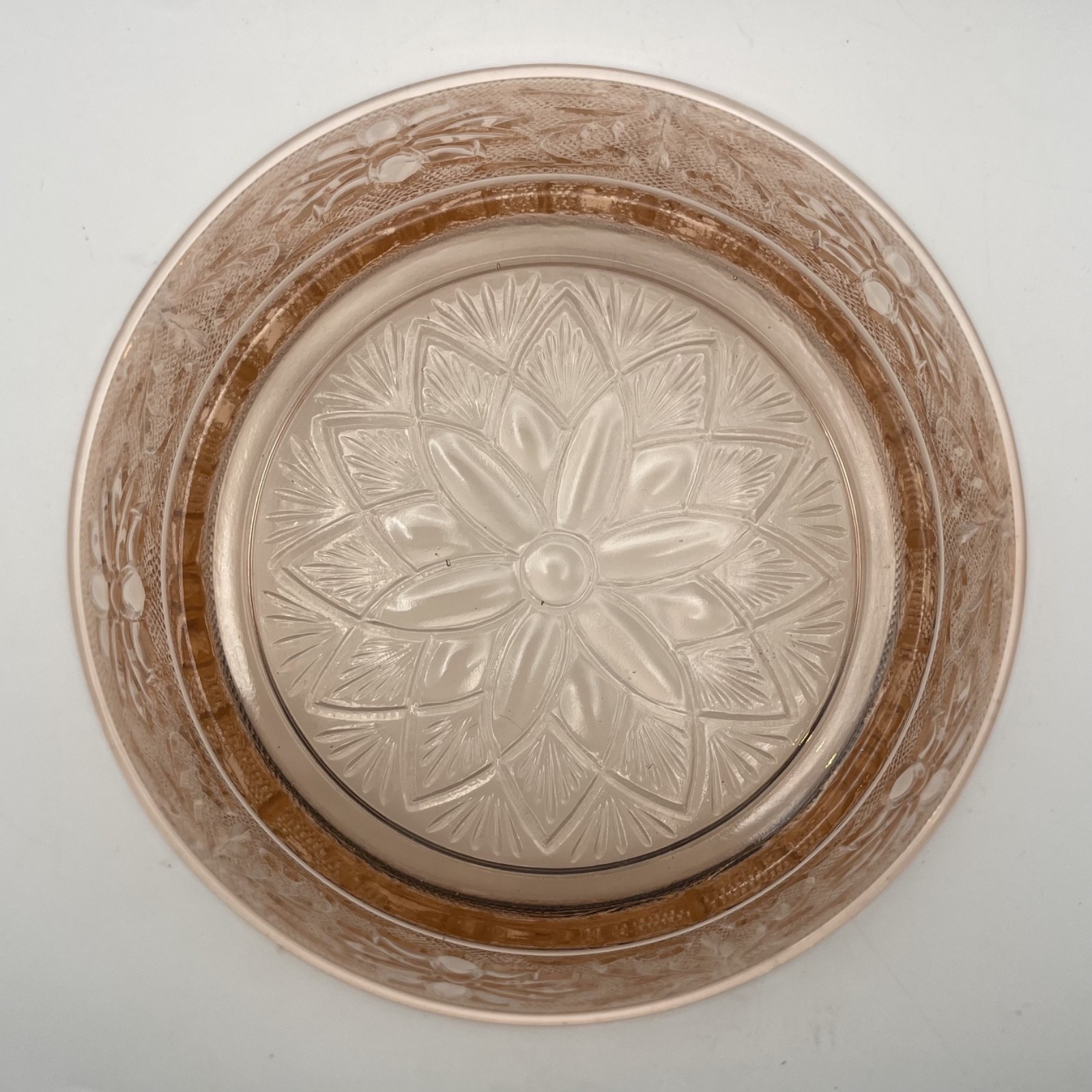 Vtg Tiara Indiana Glass Pink Vegetable Salad Bowl 8-1/4″ Dia. Perfect Cond