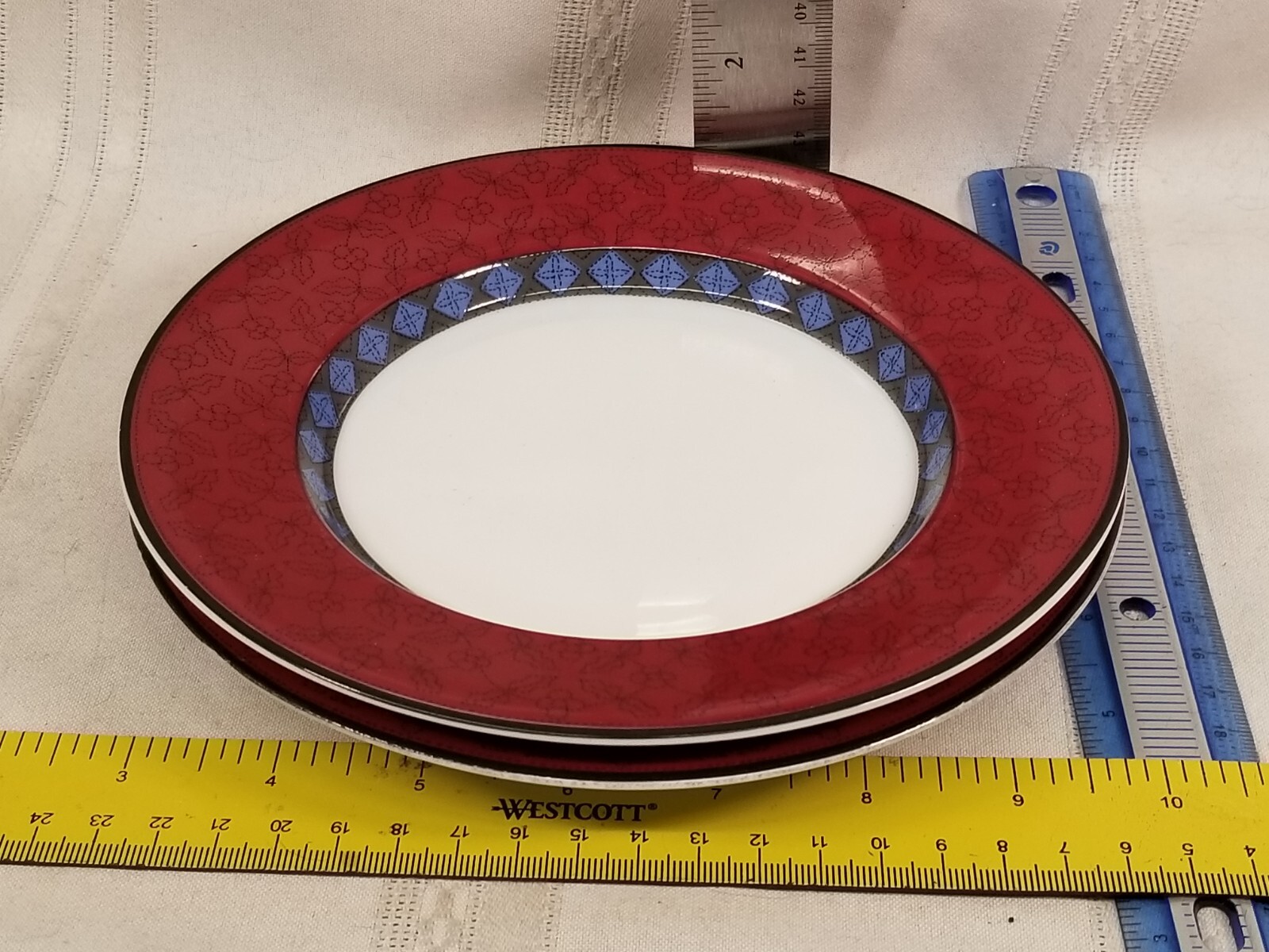 2 Dansk Quiltings Dinnerware Ruby Flowers Bread & Butter Plates Portugal 7-1/4”