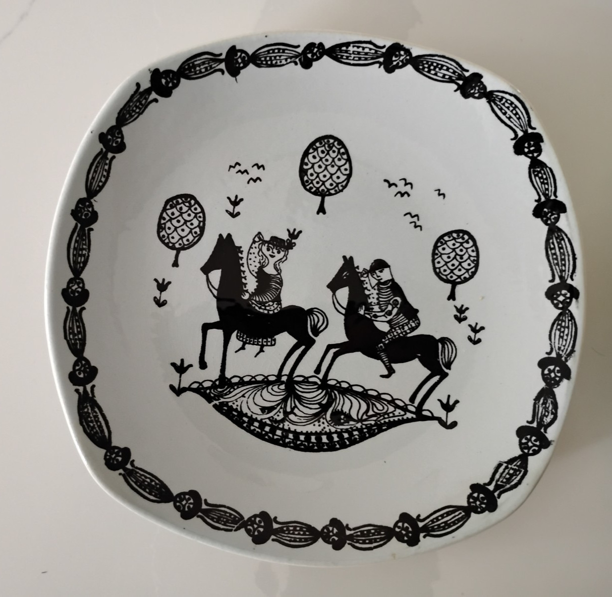 Stavangerflint Norway Kari Nyquist Plate Black Horse Riders Scandinavian 9”