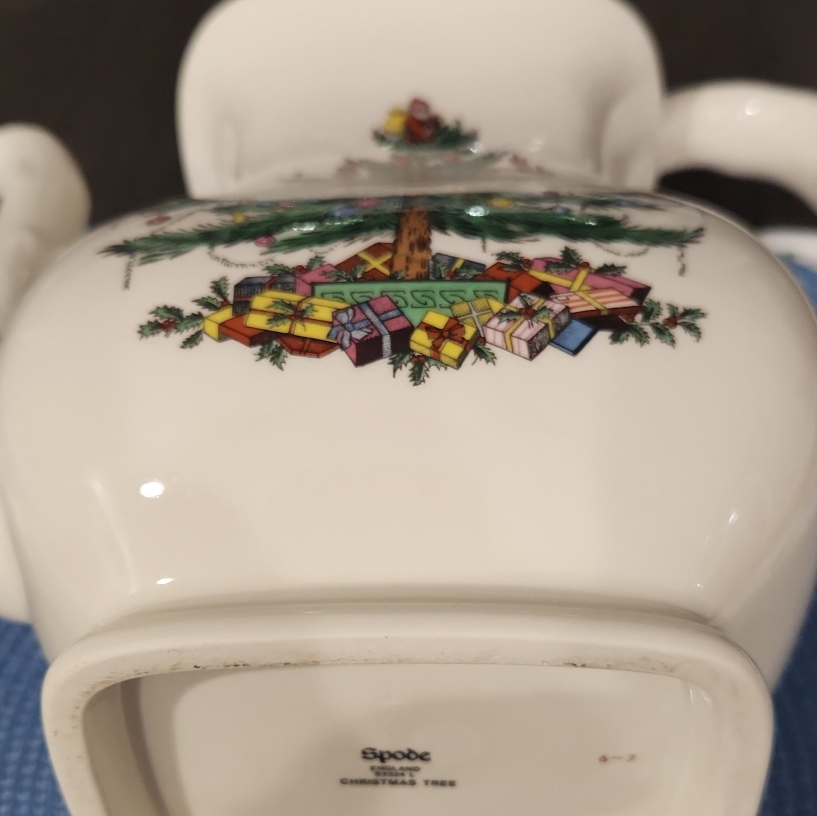 Spode Christmas Tree Coffee Pot w/ Lid 20 oz/5 Cup S3324-L England Ceramic 1987