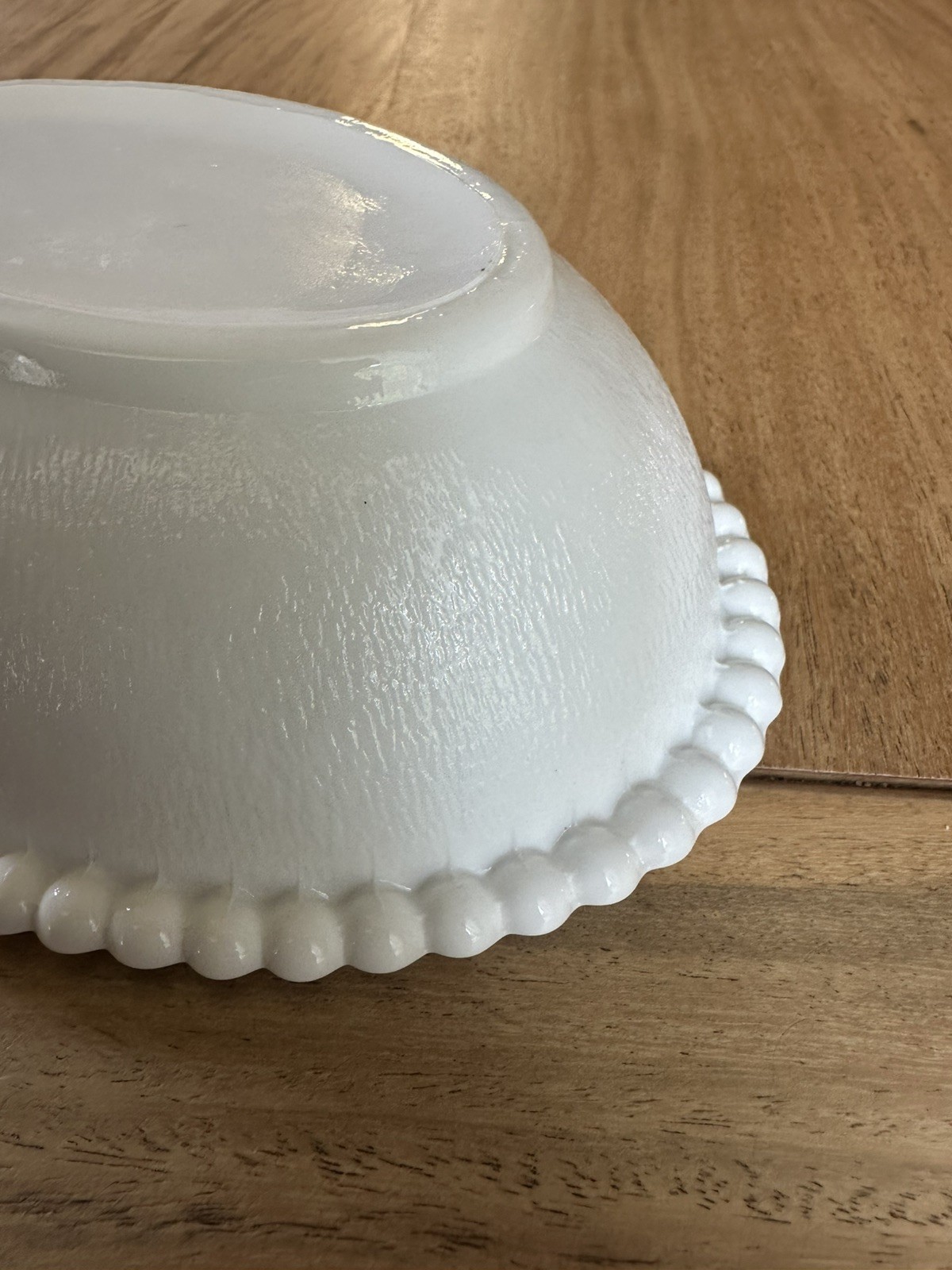 White Milk Glass Hen on Nest Covered Dish Beaded Edge Glossy Decorative