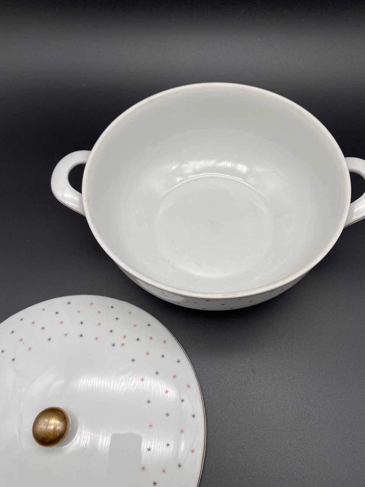 Porzellanfabrik Arzberg Bayern White Handled Covered bowl W/ Gold finial Stars