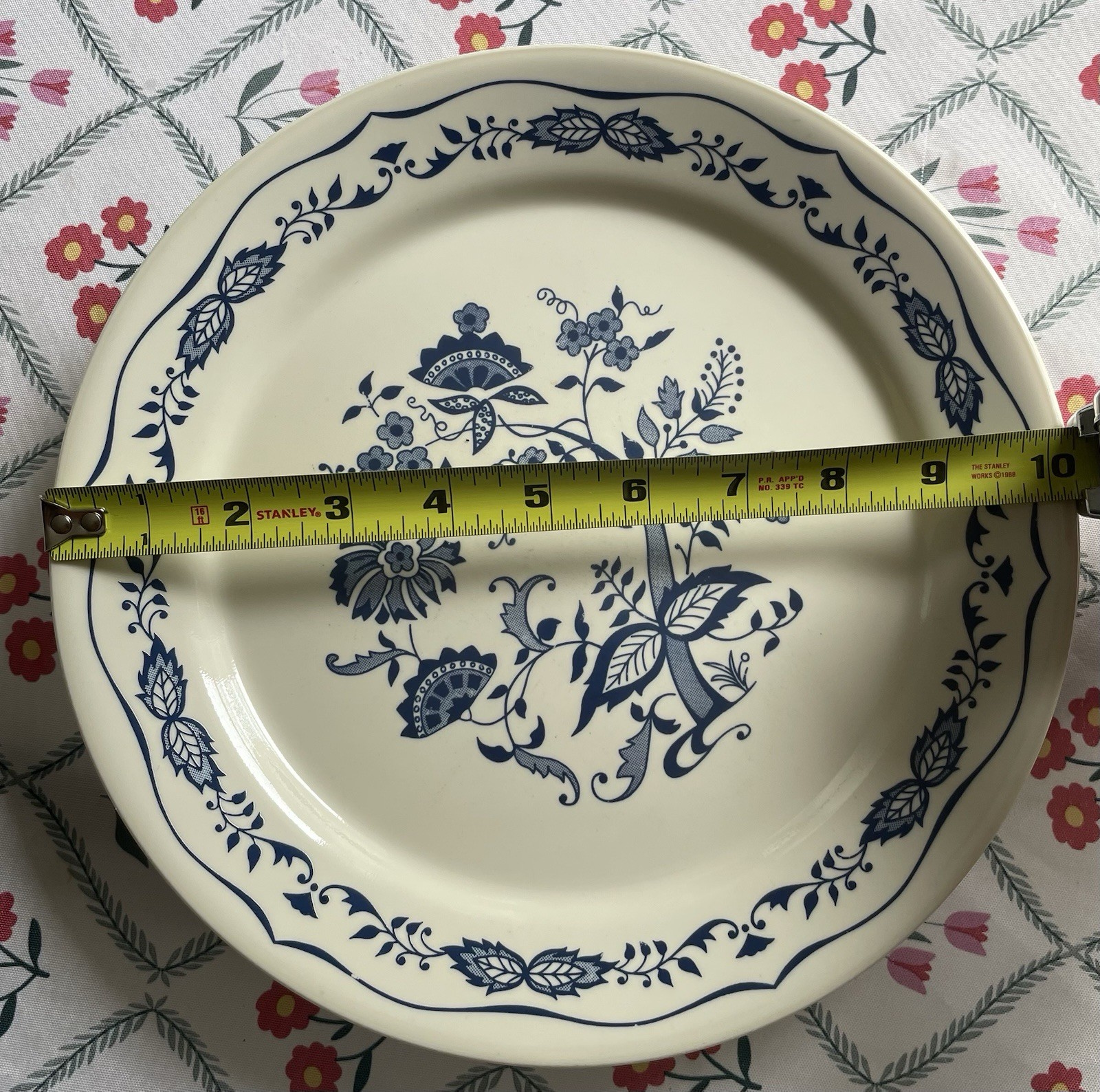 Vintage 10.25-inch dinner plate made by Corelle “Blue Floral-Danube Onion”. 5pc