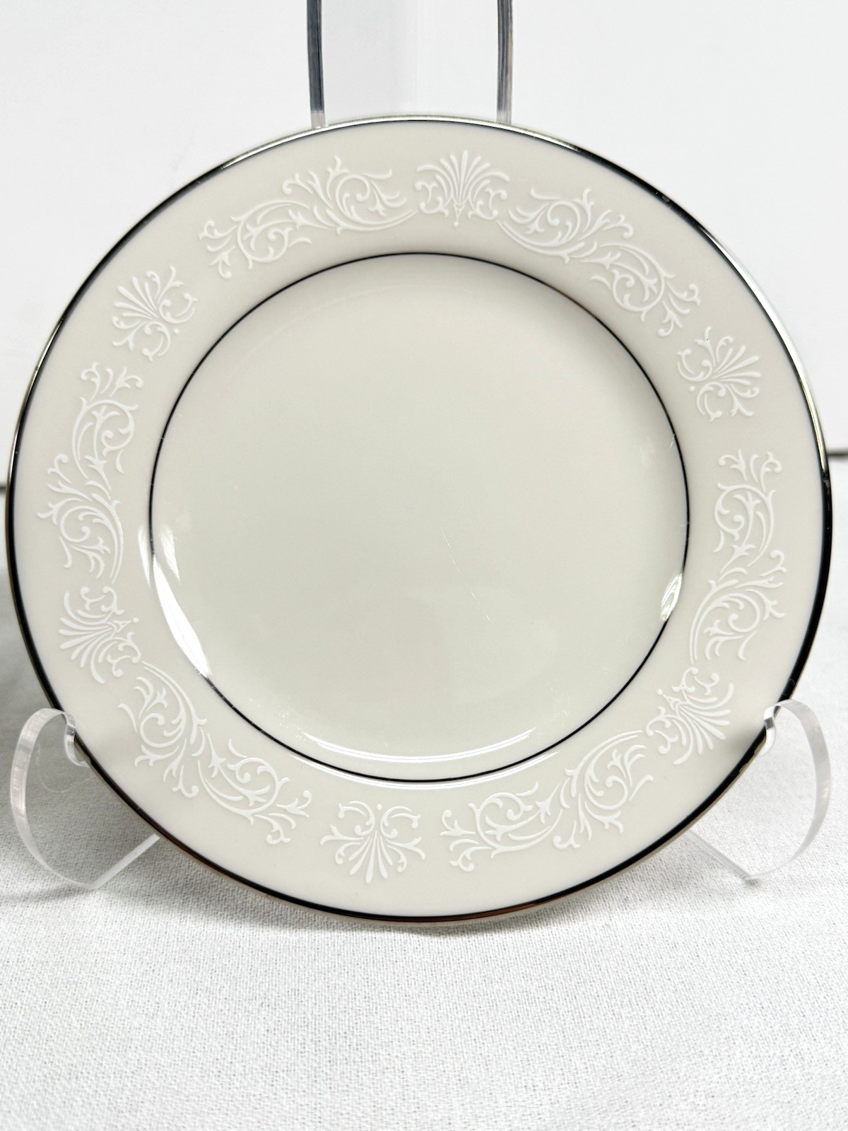 Noritake Ivory China Japan Marseille 7550 Bread & Butter Plates 6 1/4″ Set of 4