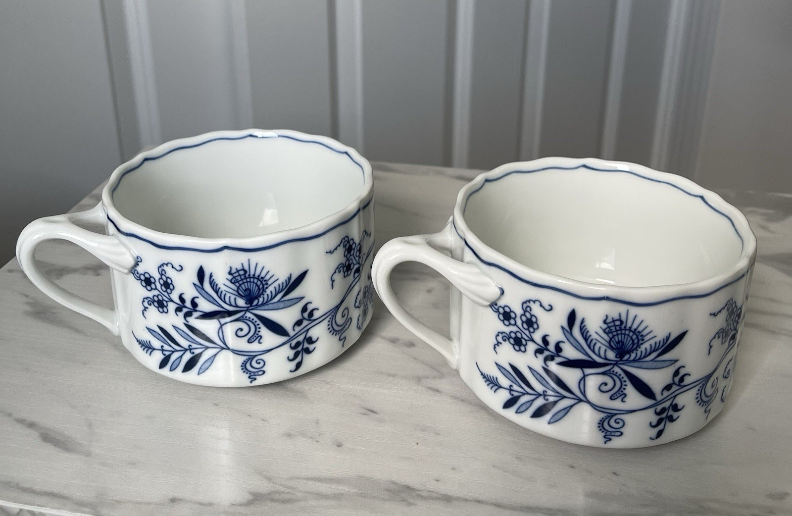 TWO 12 oz Soup Mug BLUE DANUBE Split Handle Mug Japan Banner Ribbon Mark 4 1/4″