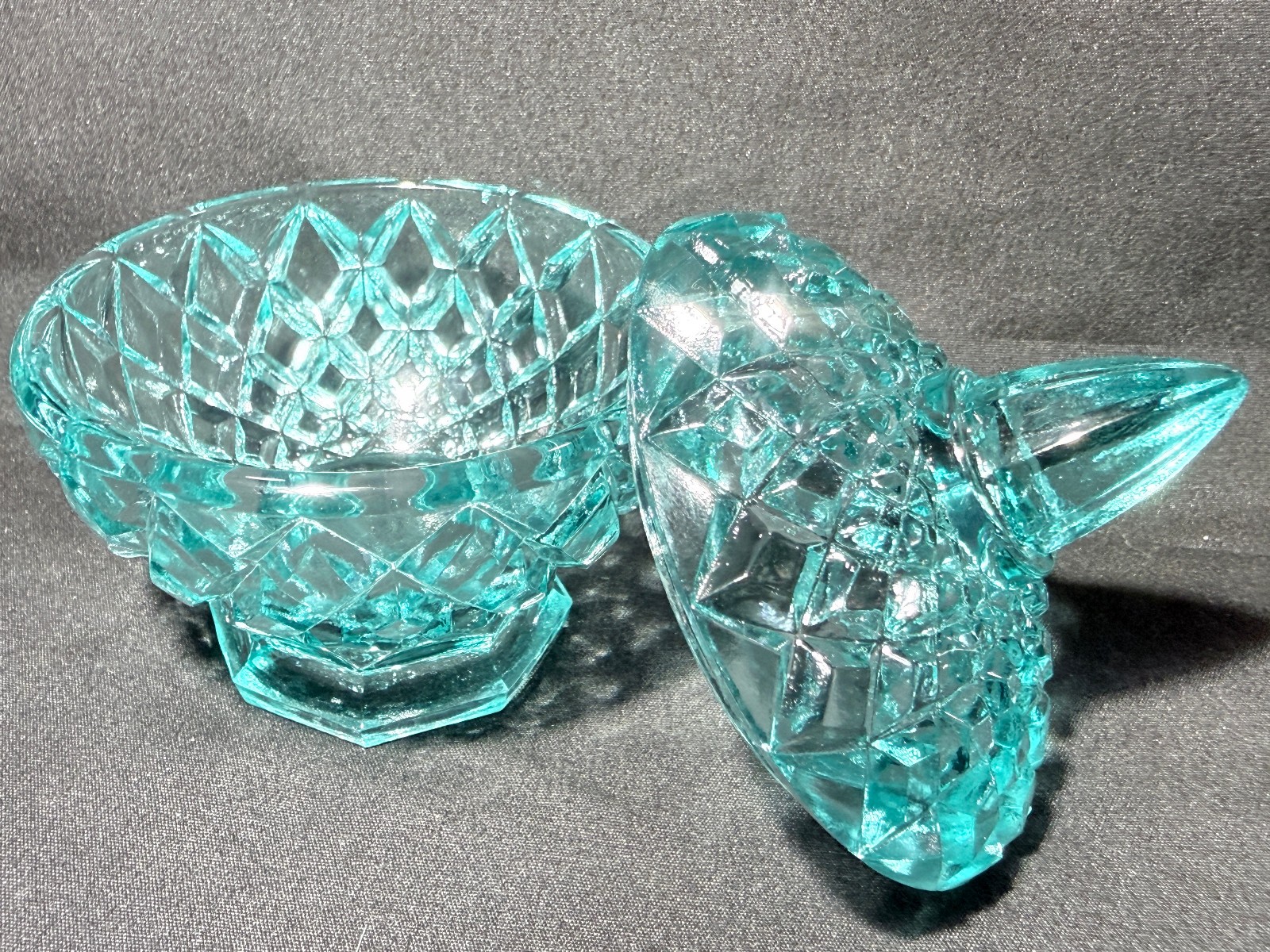Teal Green Vaseline Uranium glass covered candy dish coffee sugar jar bowl pink