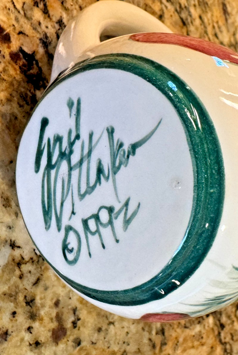 Vintage Hand Painted Gail Pittman Pottery Christmas Lights Mug Signed 1992