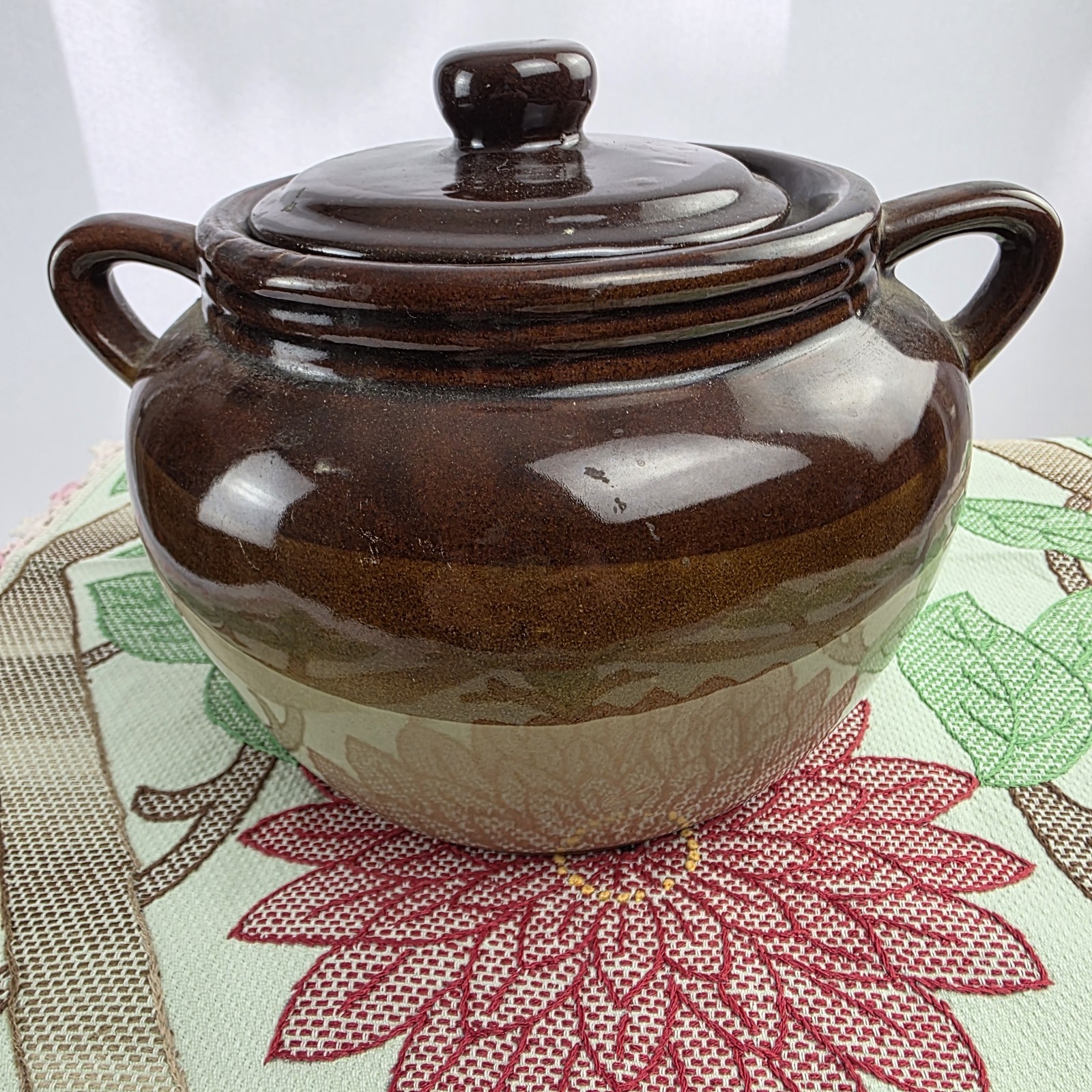 Stoneware Glazed Bean Pot With Beige Base & Dark Brown Top