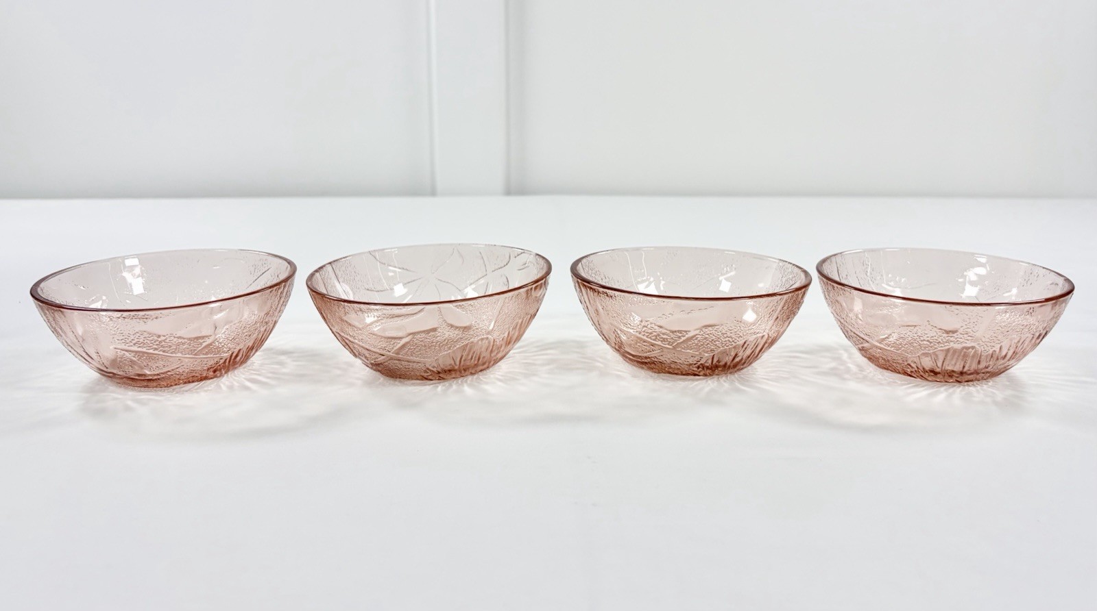 Lot 4 Vintage KIG Indonesia Pink Glass Hibiscus Bowls 5″ Berry Dessert Fruit