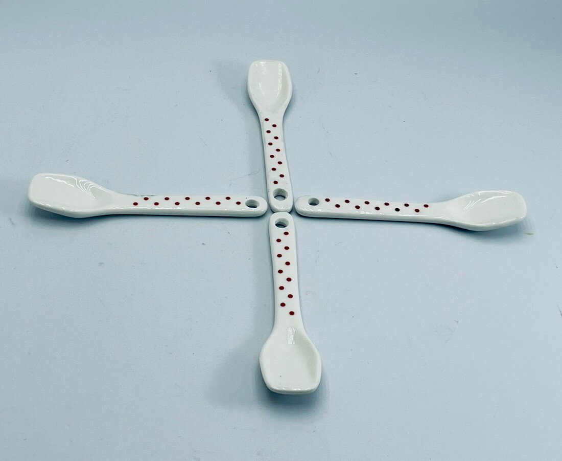 Crofton four piece white with red dots ice cream dessert bowls cups w spoon 2018