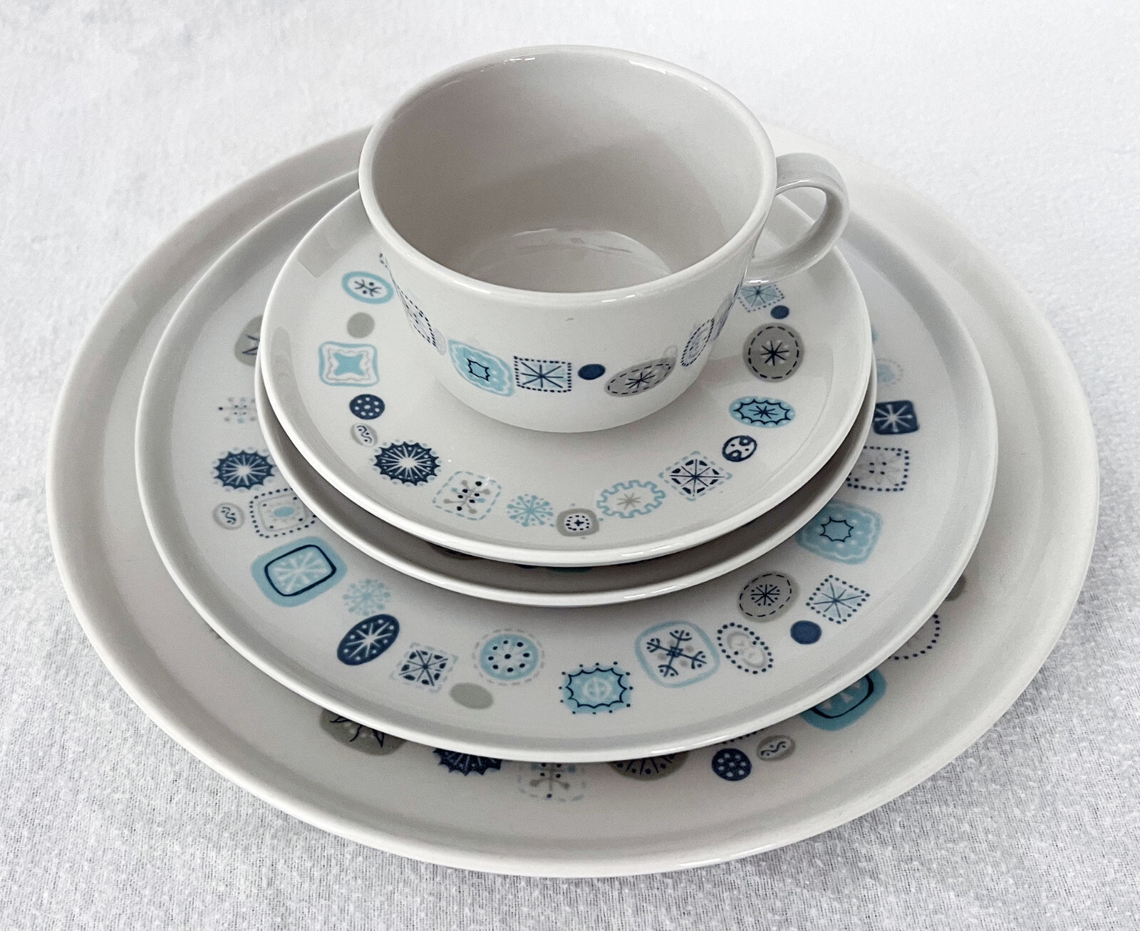 1950s-60s Franciscan Del Mar 5-Piece Placesetting EUC Atomic 3 Plates/Cup/Saucer