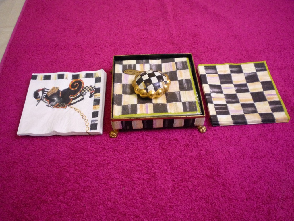 Mackenzie Childs (Courtly Check) SQUARE 4 TOED NAPKIN TRAY, NAPKINS & WEIGHT Exc