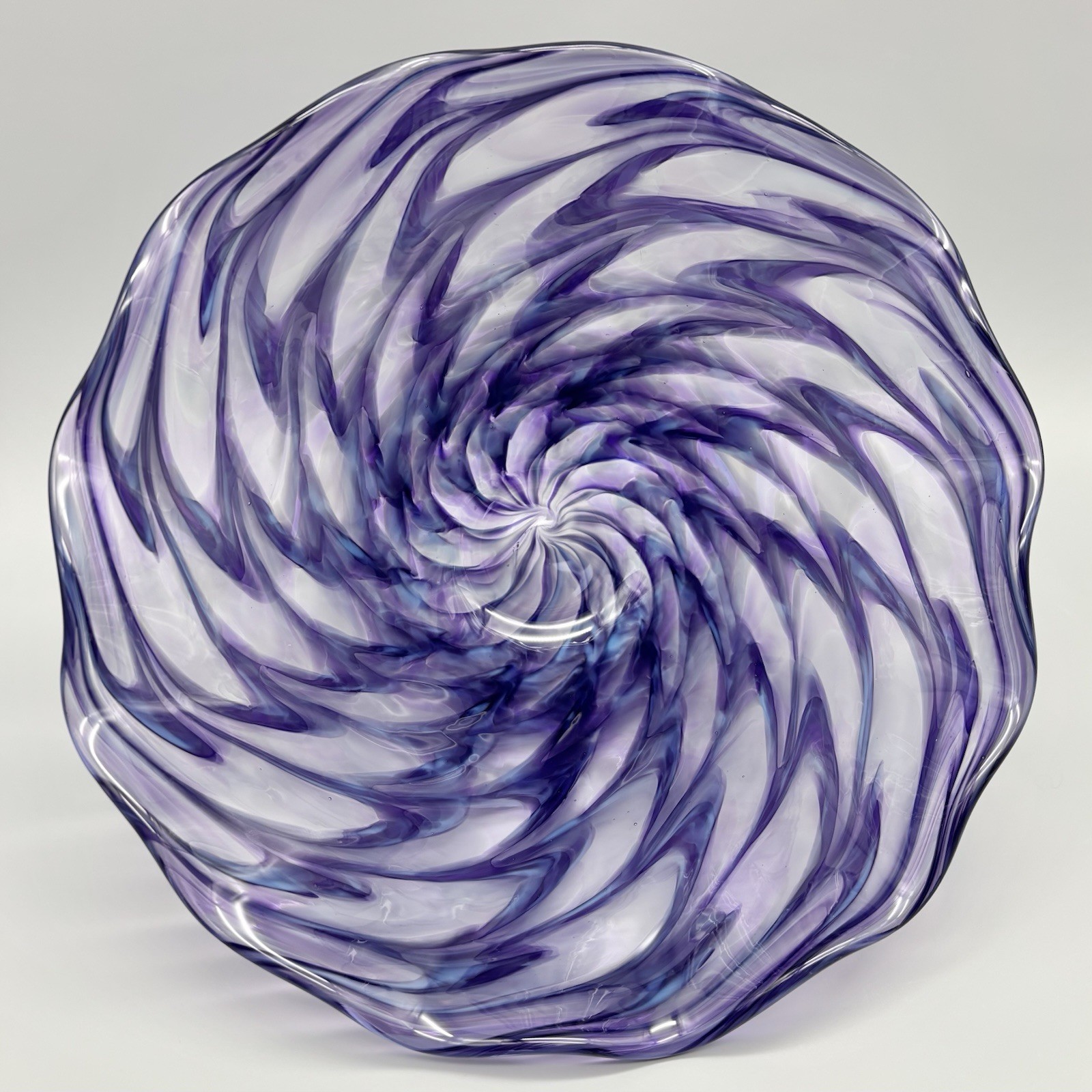 Signed Art Glass Violet Purple & White Pulled Feather Marbled Swirl 8″ Bowl 80s
