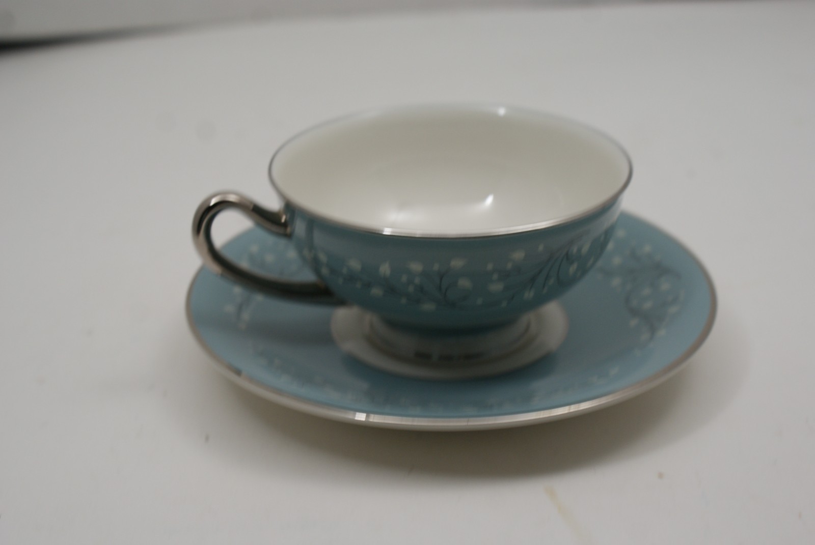 Syracuse China Minuet Footed Cup and Saucer White Blue Platinum Trim Lot of 6