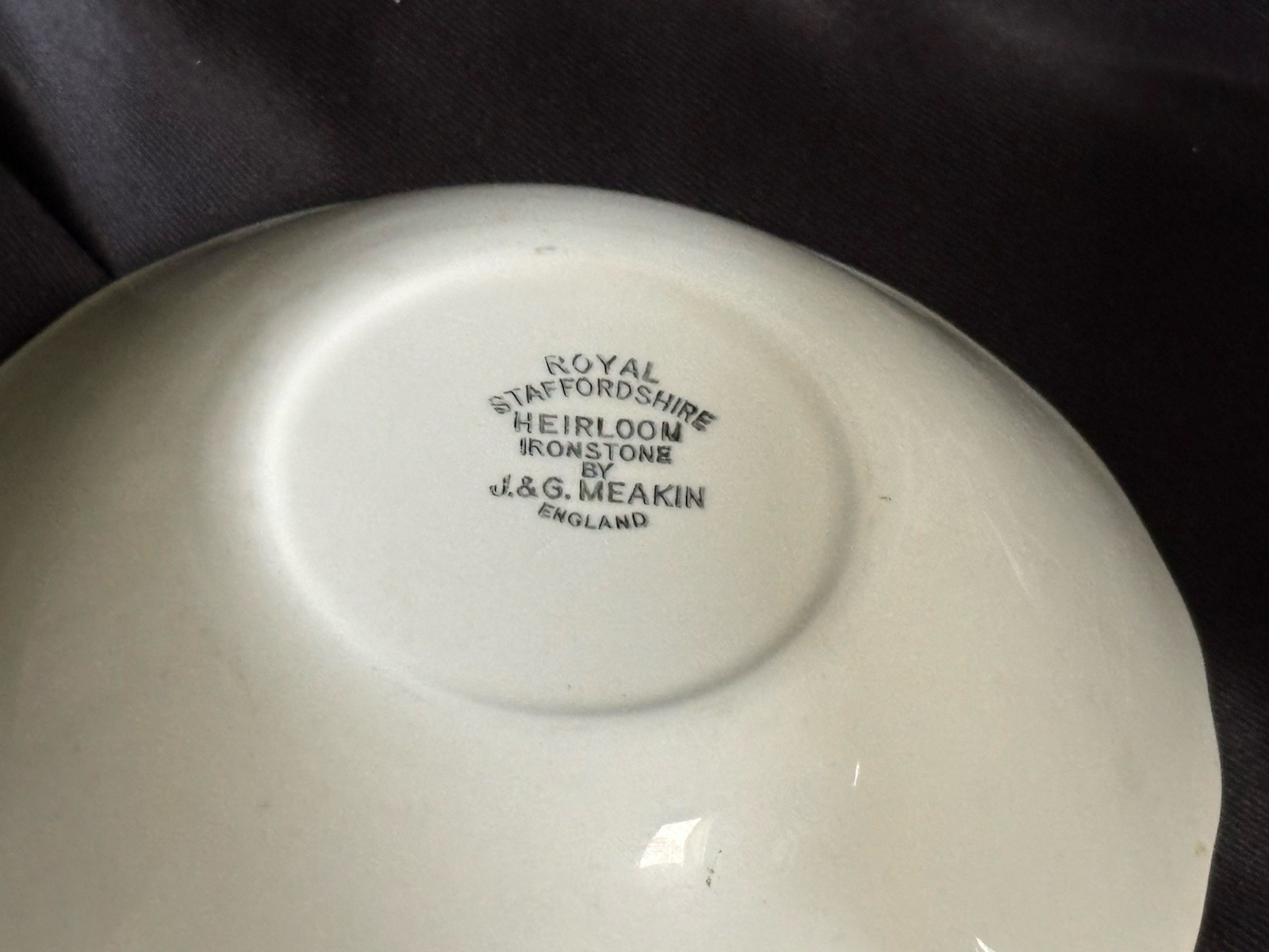 Ten (10) J&G Meakin Heirloom Ironstone China 6 1/2” Soup Bowls England