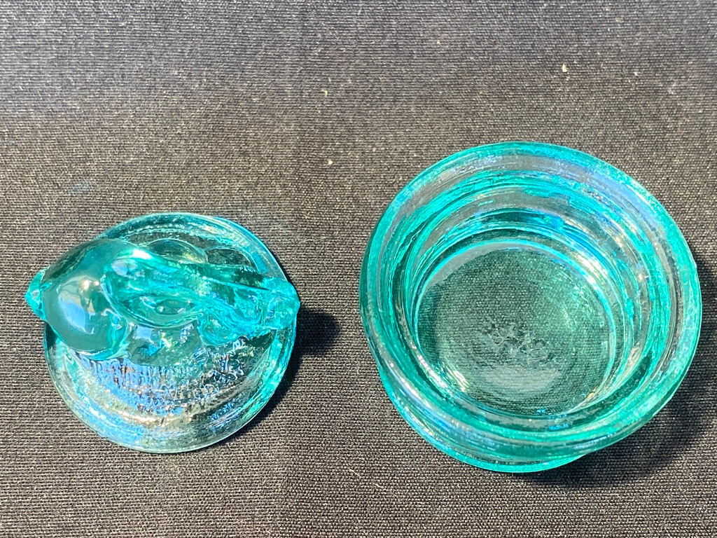 Green Vaseline uranium glass bunny rabbit on nest basket Easter glows teal blue