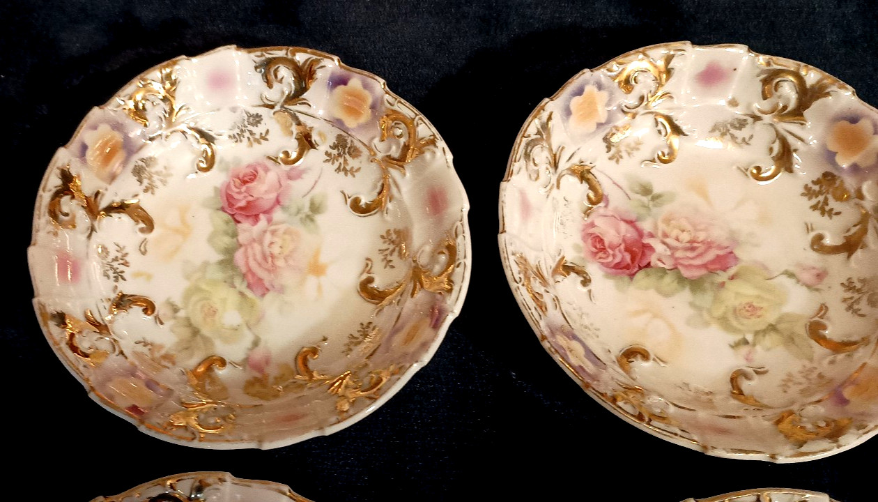 Vintage German Flowers and Puffy Leaves Decorative/Fruit Bowl SET OF 4