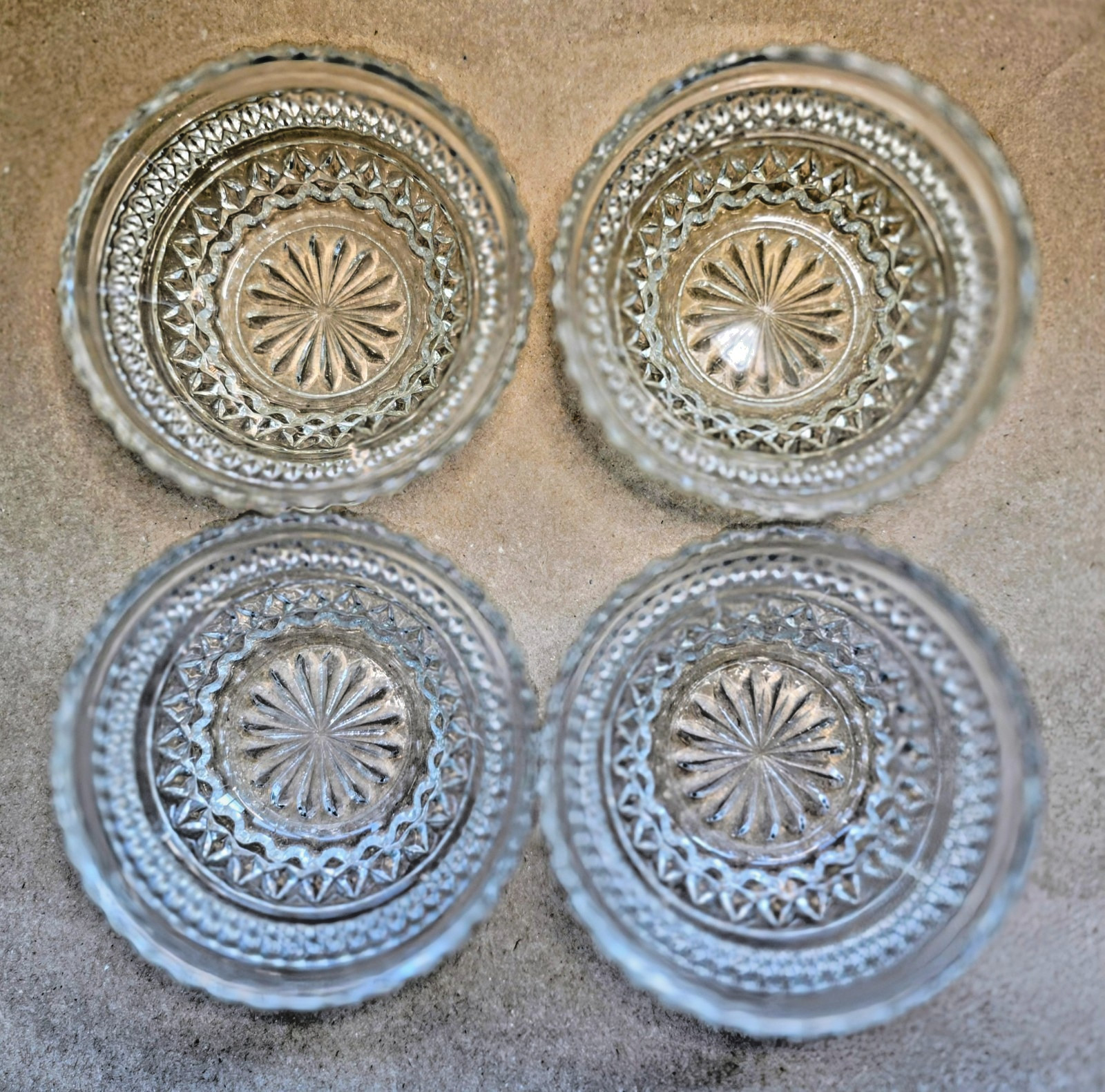 4 Vintage Anchor Hocking Clear Wexford Glass Dessert-Fruit-Berry Bowl 5″ Diamond