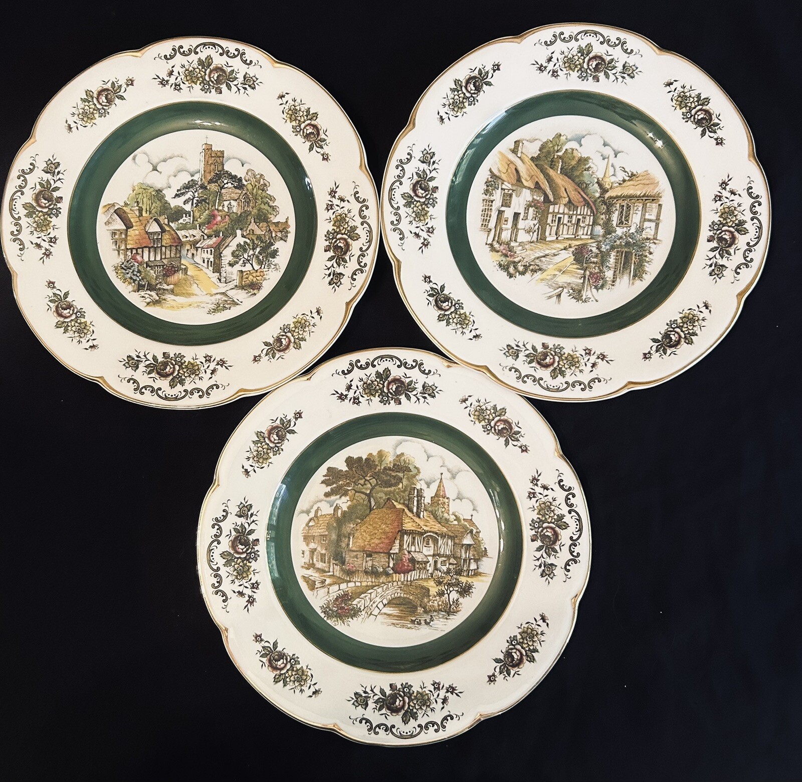 3 Vintage ASCORT SERVICE CHARGER WALL PLATES VILLAGE SCENE Wood & Sons England