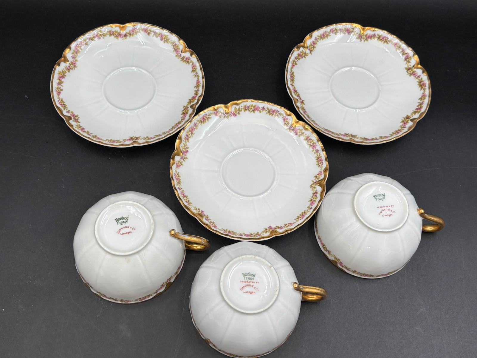 Haviland “SCHLEIGER 524″ Germany ~ Set of 3 ~ Cups & Saucers ~ 2” Tall