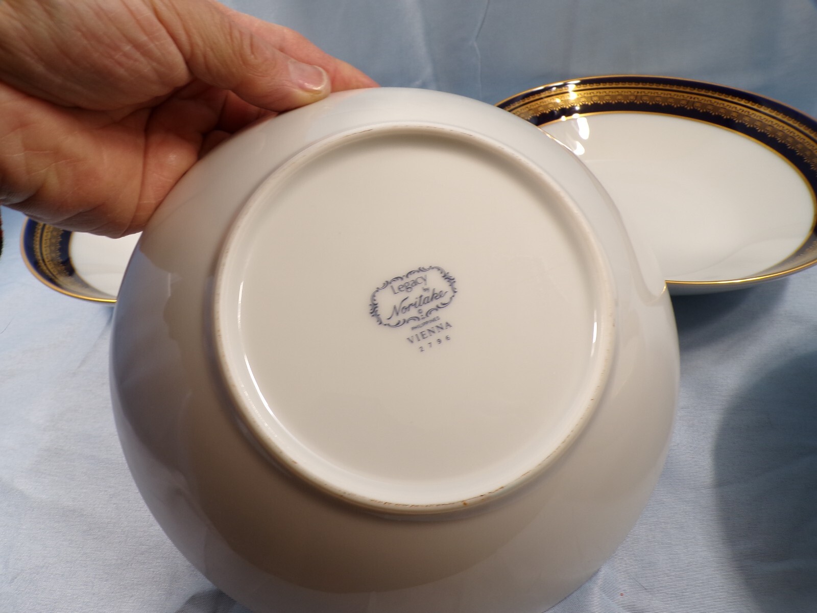 Set of 4 Noritake Legacy Vienna Pattern Coupe Soup Bowls
