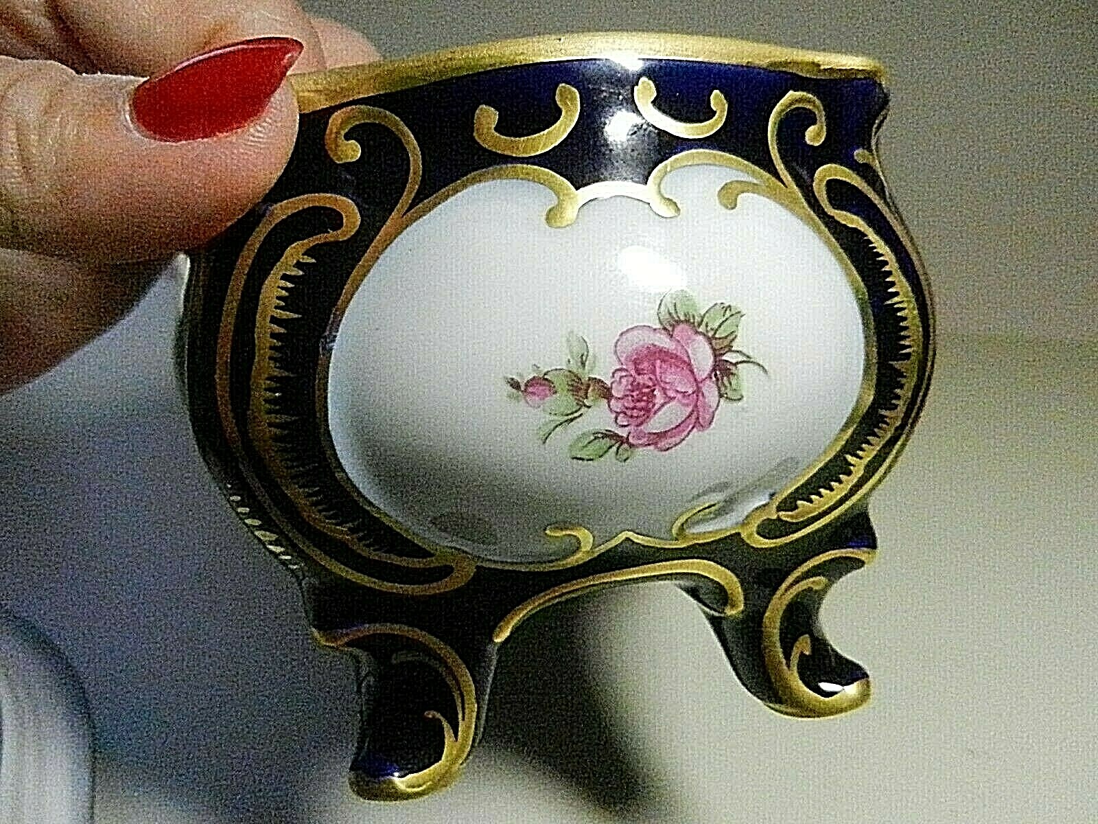 1934 J L MENAU Echt Kobalt Blue Footed Trinket Box with Lid-Von Henneberg-9876/1