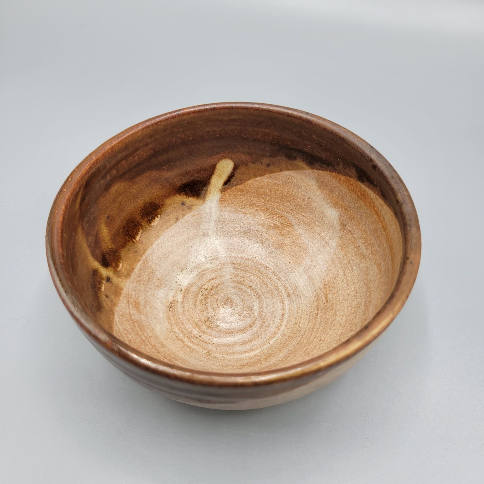 Vtg Handmade Pottery Bowl Studio Art Pottery Drip Glaze Multi Tone Swirl 2″ Tall