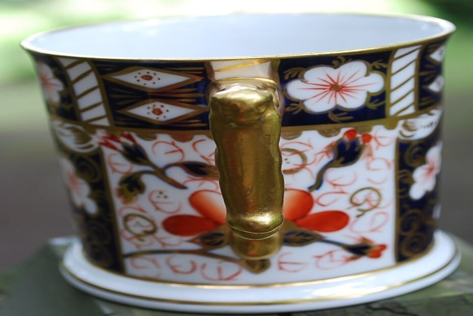 RARE Vintage ROYAL CROWN DERBY 2 Handled Loving Cup TRADITIONAL IMARI Blue Gold