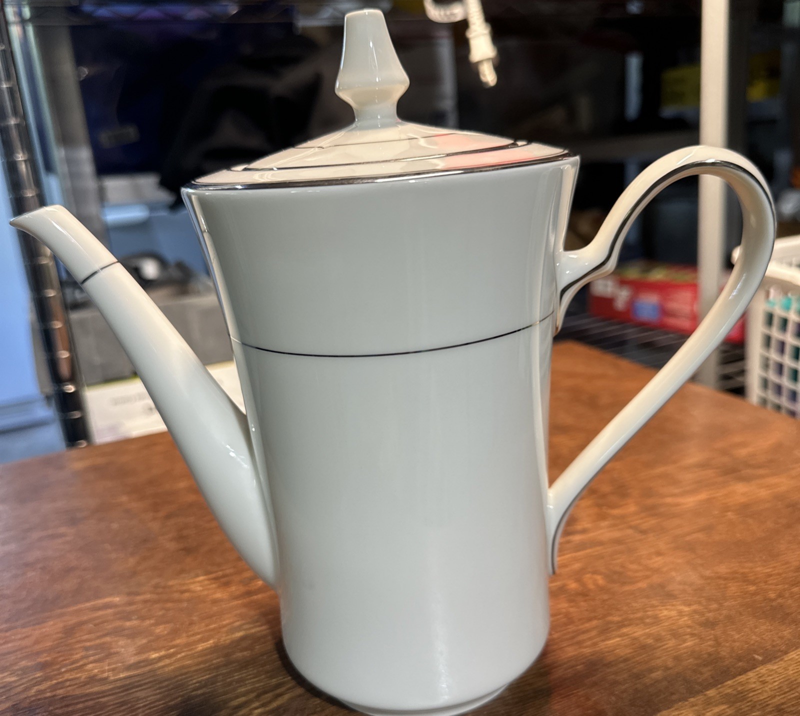 Noritake Ivory China Champlain Coffee Pot 7553 Japan White Silver 6 Cup Mint