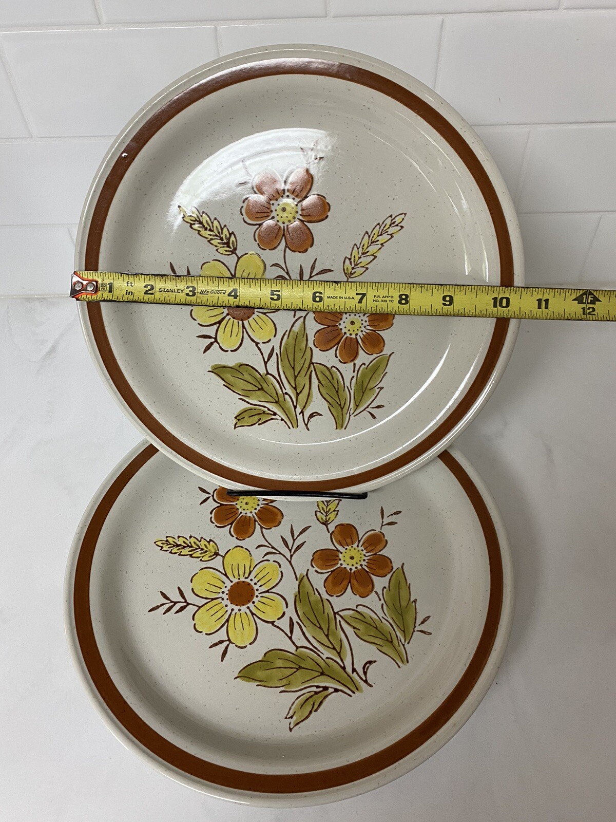7 PcAutumn Collection Wheat Flowers Stoneware (4) 7.5″ Plates (3) 10.5” Dinner